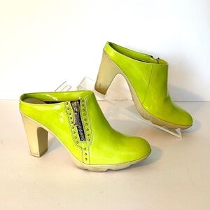 Aquatalia lime green zip heeled clog bootie mule size 6